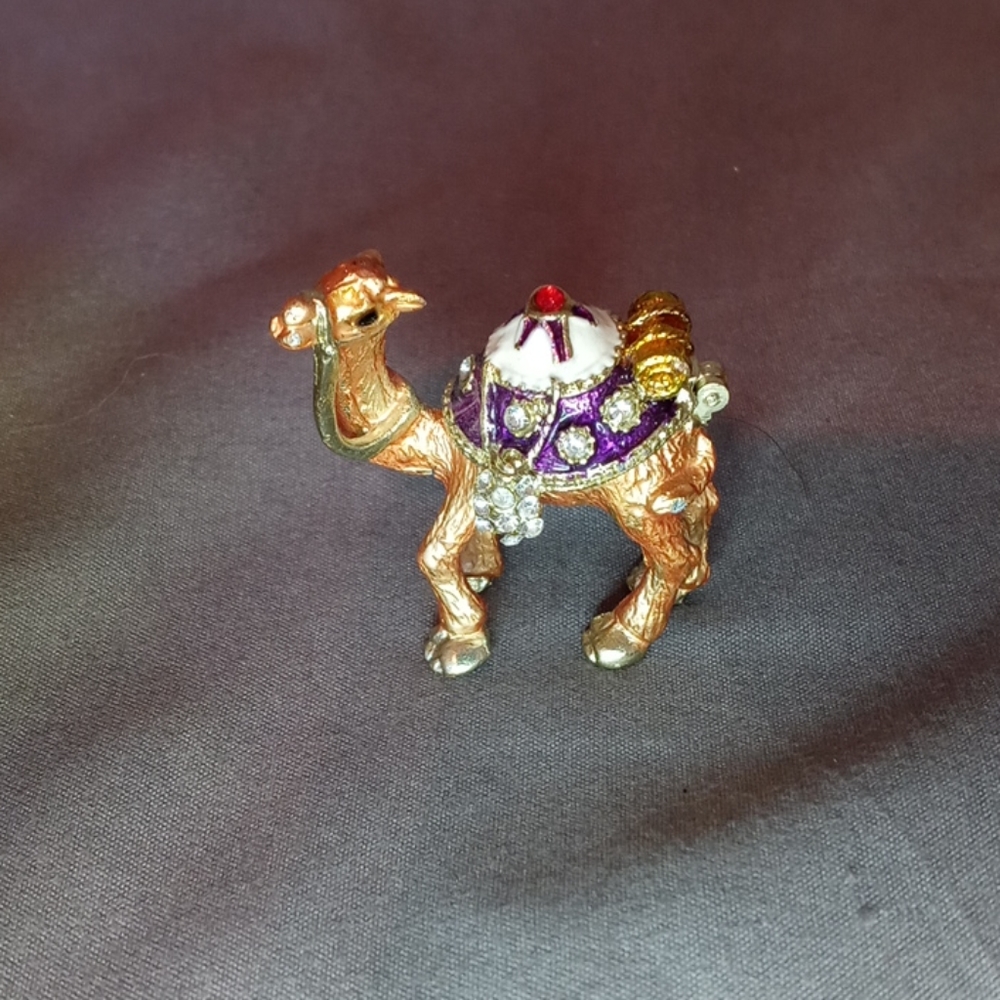 Exquisite Miniature Metal Camel Box